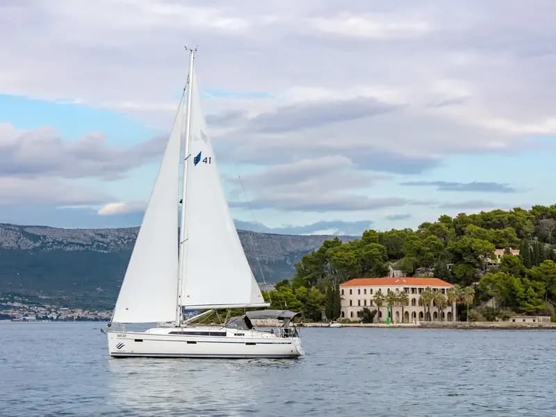 Bavaria Cruiser 41 (2018)